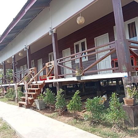 Champa 2 Guesthouse Ban Dondét Exterior foto